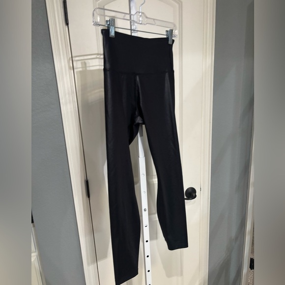 Lorna Jane Size XSmall (no size tag) Black Shiny Leggings - Picture 1 of 4